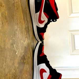Air Jordan 1 Mid